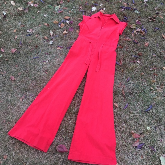 Super fabulous vintage 1970s red jumpsuit. - Picture 1 of 3